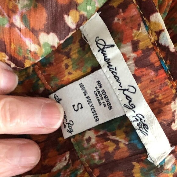 American Rag Cie Orange Red Floral Pleated Cami Tank Top - Picture 3 of 10